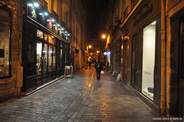 marais@night43